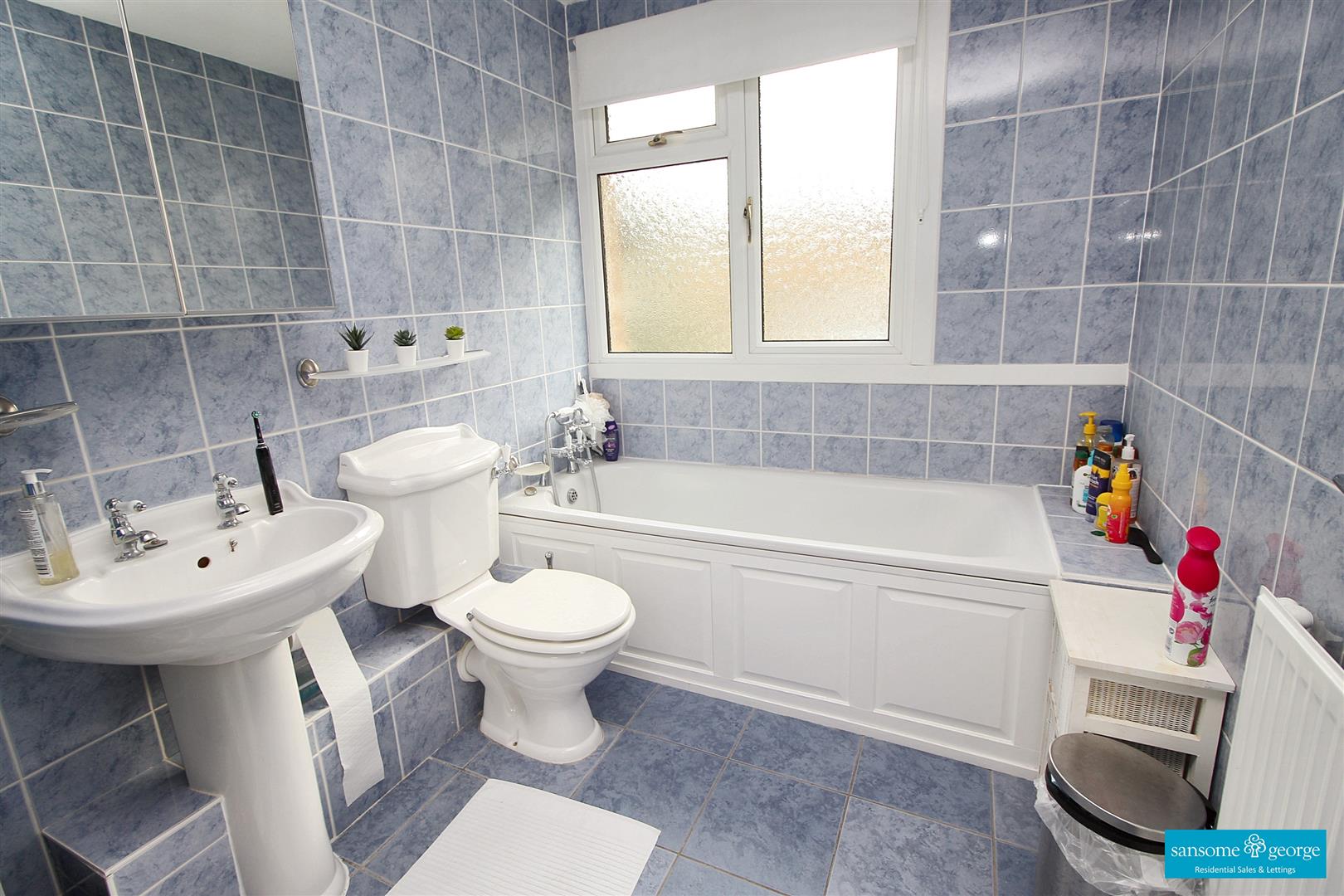 Fircroft Close, Tilehurst, Reading